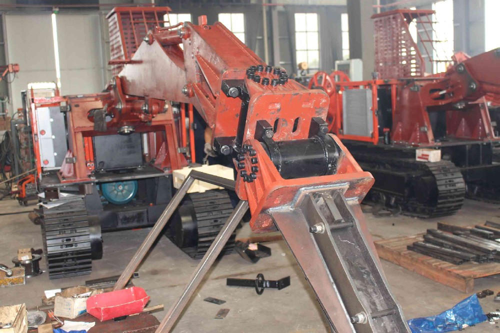 礦用扒渣機(jī)的材質(zhì)和性能，居然如此有講究
